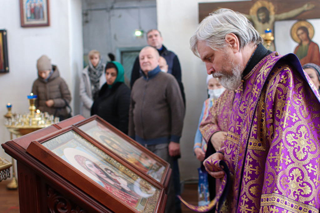 Настоятель священство храма Вознесения г Екатеринбурга