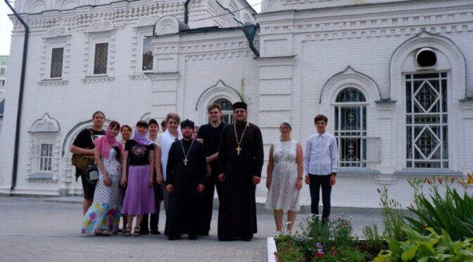 Молодежь «Ладьи» и «Ихфиса» посетила святыни Саранска и Пензы