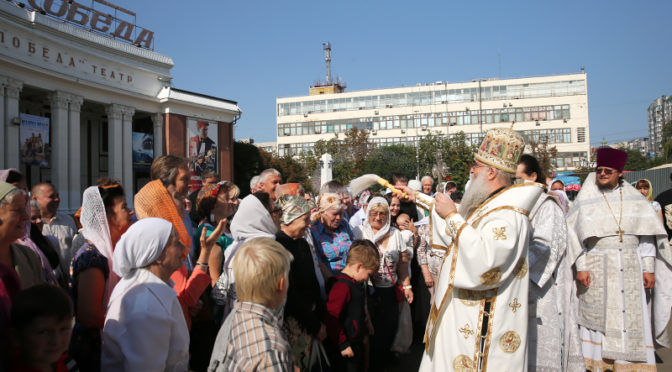 Митрополит Лонгин совершил Божественную литургию в день престольного праздника храма