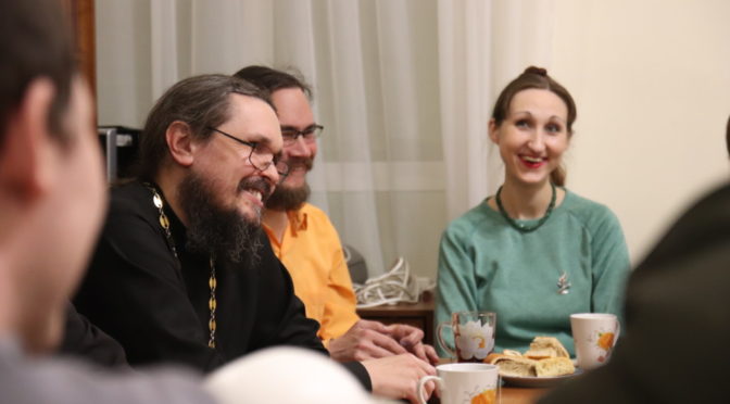 В «Ладье» состоялась беседа о различиях Православия и протестантизма