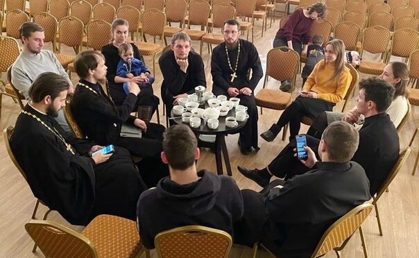 Активисты «Ладьи» приняли участие в обсуждении проектов, посвященных молодежному служению