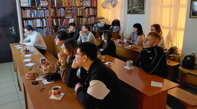 В «Ладье» посмотрели «Республику ШКИД»